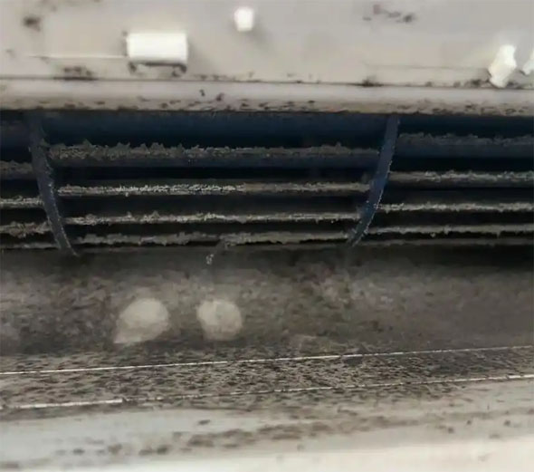 泽州空调吹的风有股烧焦味是怎么回事